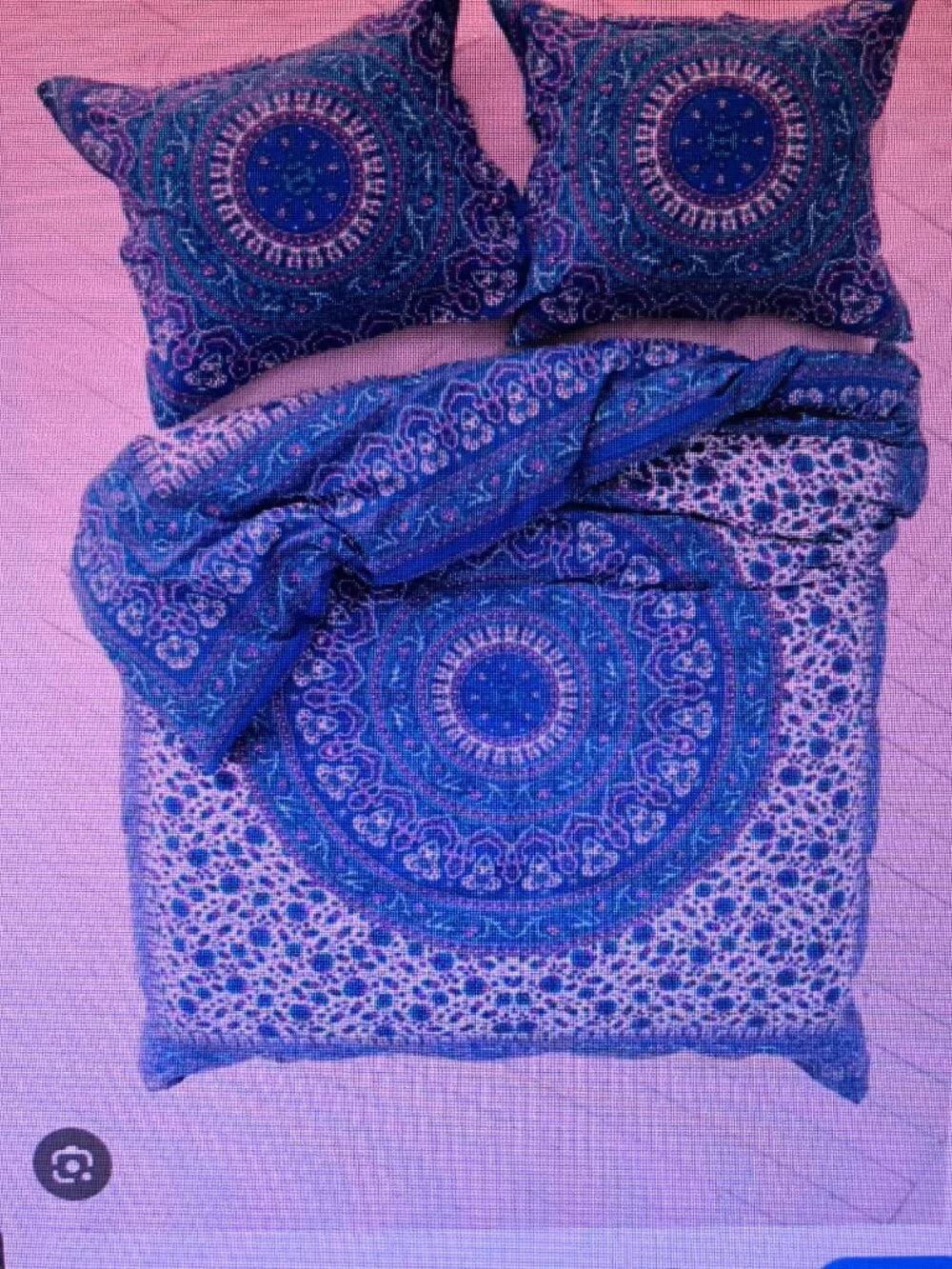 Urban Outfitters Duvet with 2 Pillow Shams